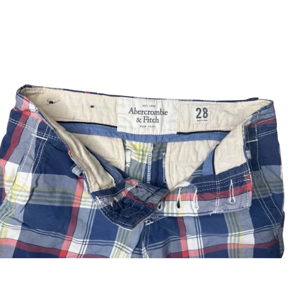 Abercrombie & Fitch Men’s Blue Plaid Chino Shorts Button Fly Size 28